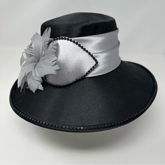 August Accessories Accessories - August Accessories NWT Church Hat Seriously Satin Range Black OS